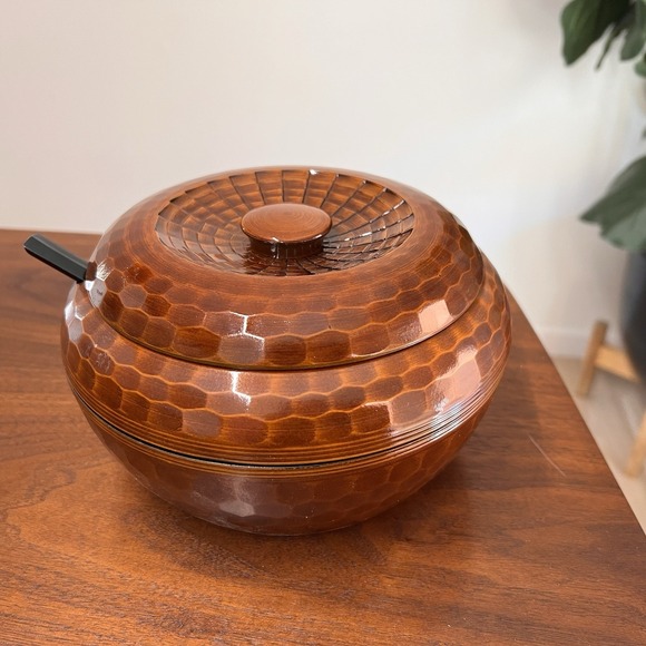 The Unbranded Brand Other - Japan 10" Honeycomb Rice Serving Bowl Faux Teak Lacquer Lid Hammered MCM Ohitsu